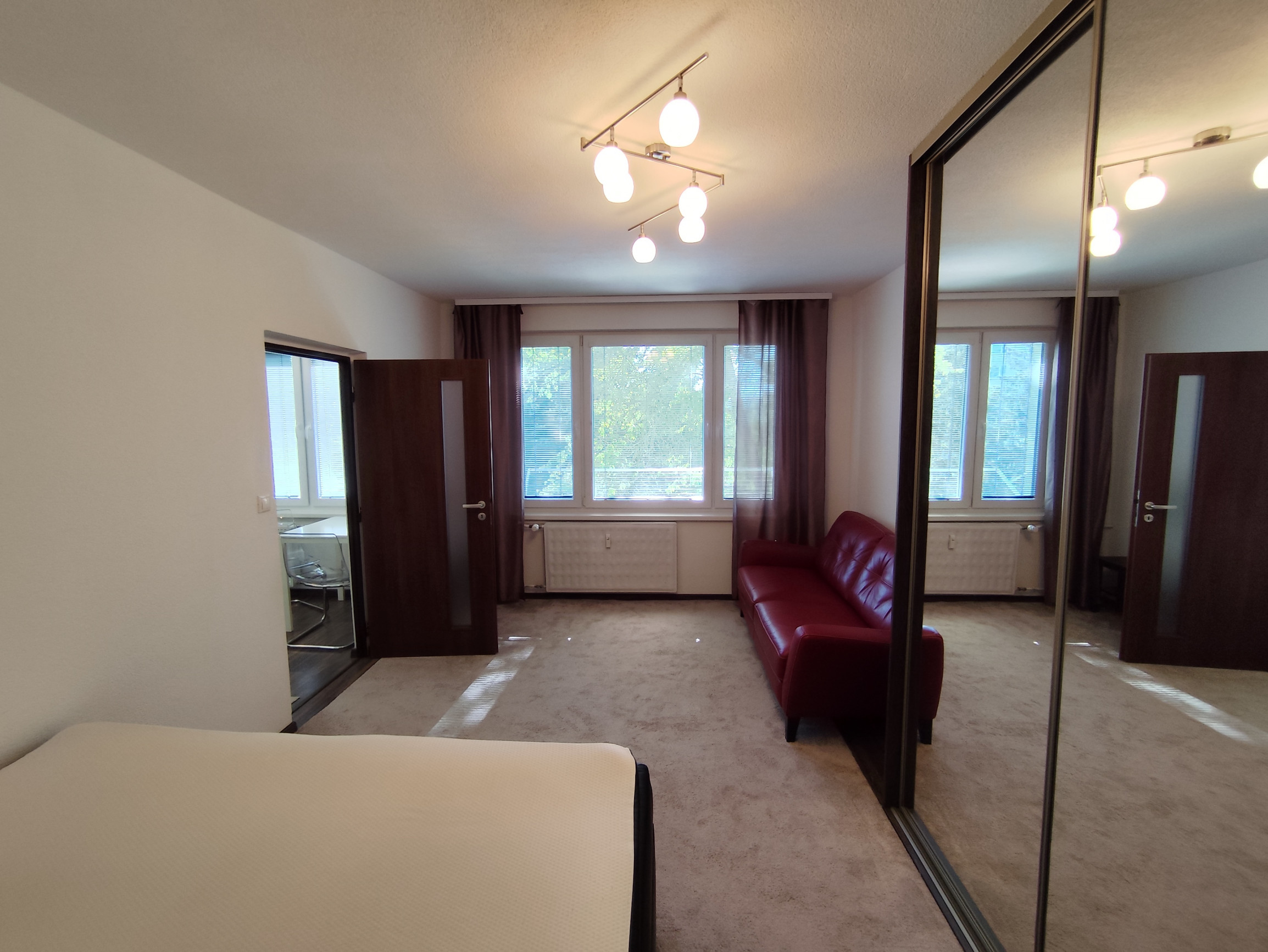 Prenajaté! Na prenájom, zrekonštruovaný 1 izb. byt, Zvolen-Zlatý potok