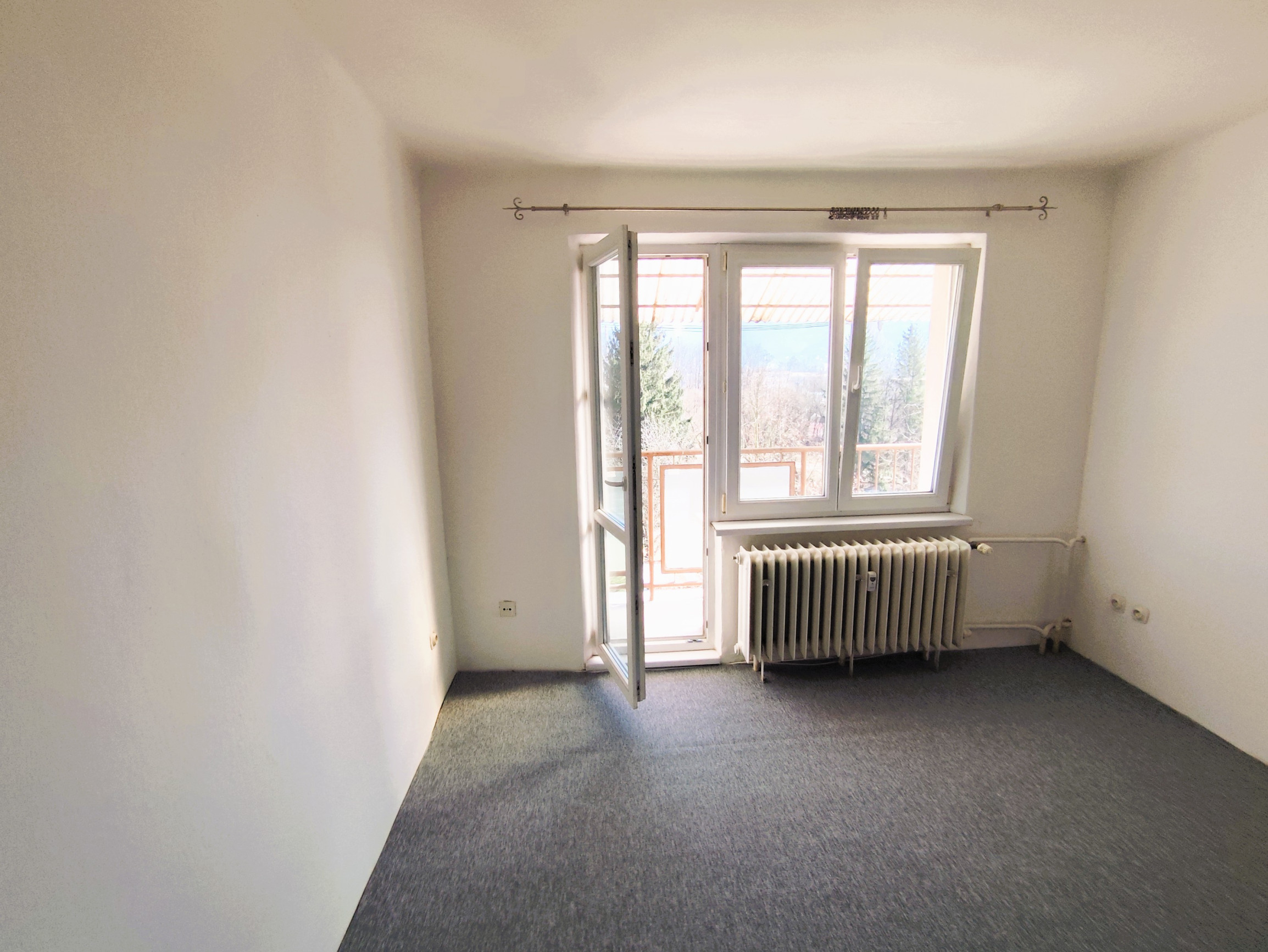 PRENAJATÉ, 2 izbový byt s balkónom, Zvolen - Zlatý potok