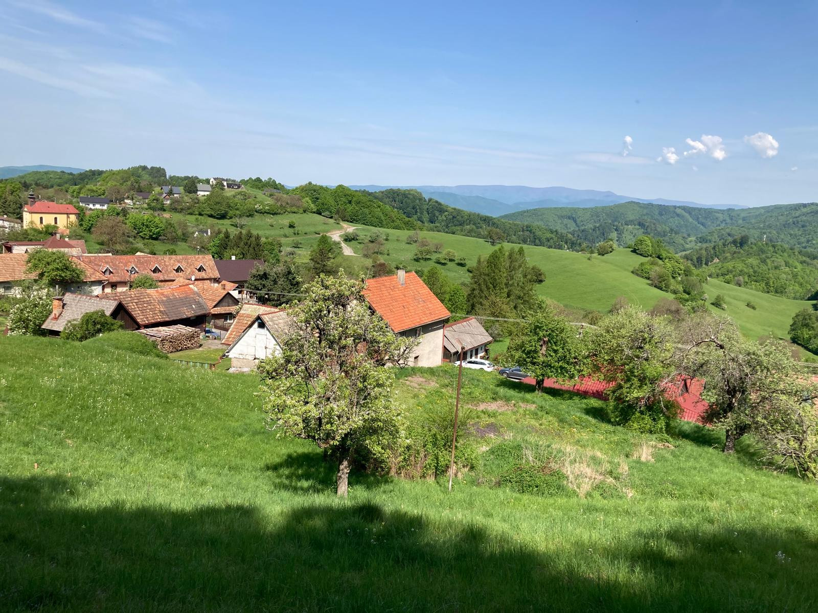 Na predaj 2 stavebné pozemky na výstavbu rodinných domov