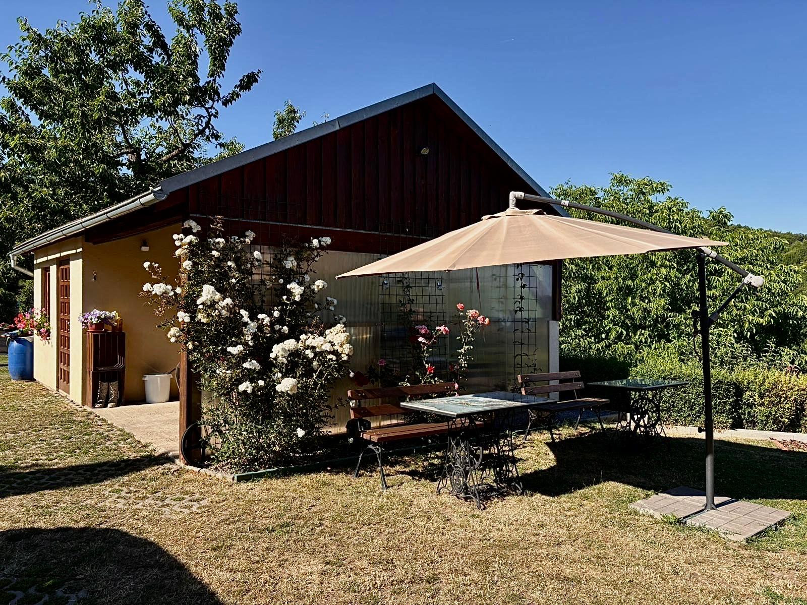 Na predaj dvojpodlažný rodinný dom, Štiavnické Bane