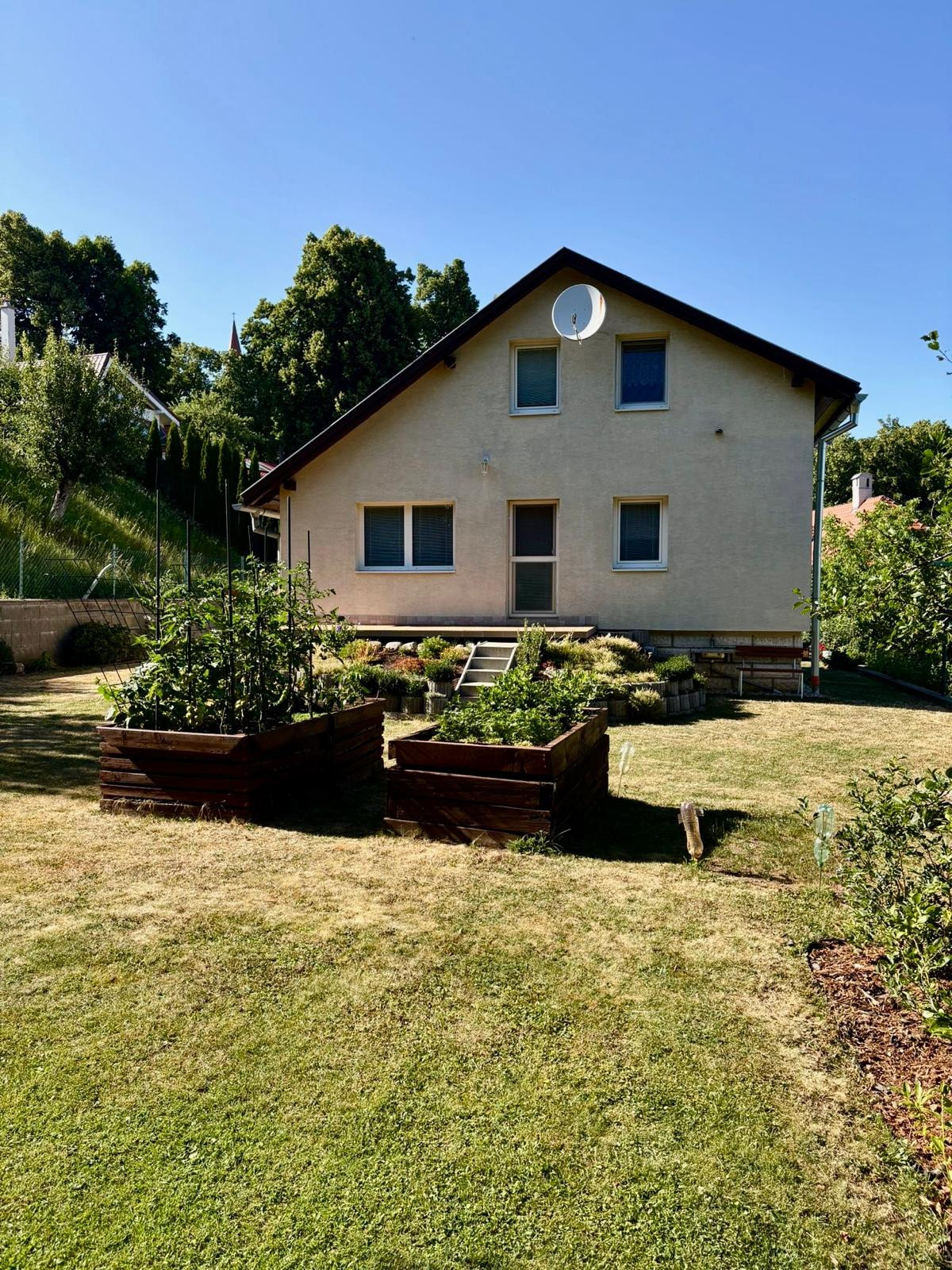 Na predaj dvojpodlažný rodinný dom, Štiavnické Bane