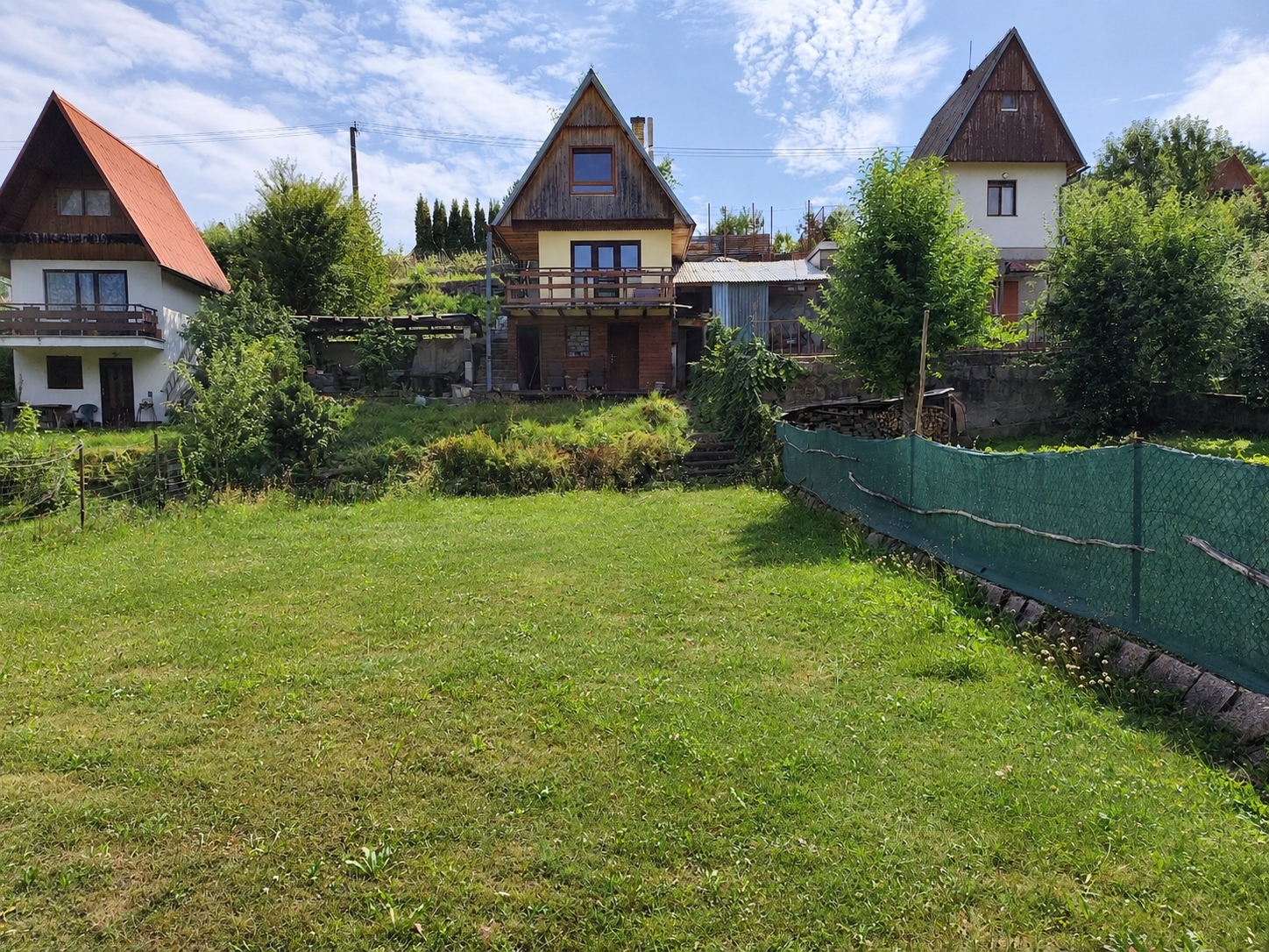Chalupa 5 minút od Zvolena – 60m2, pozemok 501 m2, Bienska