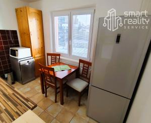 Na Predaj, 3 izbový byt s balkónom, 67 m2, Banská Štiavnica