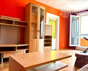 Na predaj 3i byt Cinobaňa, 2x balkón