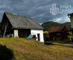 Na predaj rodinný dom s veľkým pozemkom – Vyhne, časť Peserany