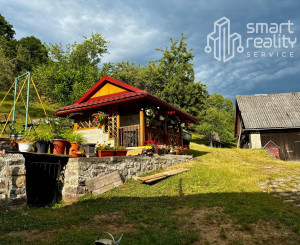 Na predaj rodinný dom s veľkým pozemkom – Vyhne, časť Peserany