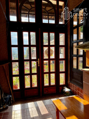 Na predaj rodinný dom s veľkým pozemkom – Vyhne, časť Peserany