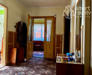 Na predaj rodinný dom s veľkým pozemkom – Vyhne, časť Peserany