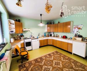 Na Predaj, Rodinný dom 240 m2, s 2 garážou, Hontianske Nemce