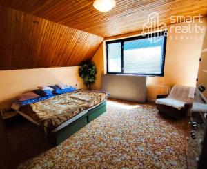 Na Predaj, Rodinný dom 240 m2, s 2 garážou, Hontianske Nemce