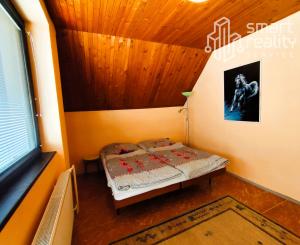 Na Predaj, Rodinný dom 240 m2, s 2 garážou, Hontianske Nemce