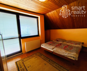 Na Predaj, Rodinný dom 240 m2, s 2 garážou, Hontianske Nemce