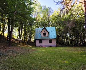 Na Predaj, Chalupa na samote, 70 m2, 12 km od Zvolena