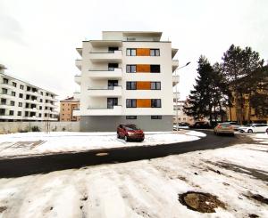 Na prenájom, 2i byt s balkónom v centre Zvolena, Kubániho