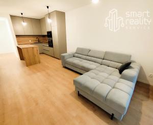 Na prenájom, 2i byt s balkónom v centre Zvolena, Kubániho