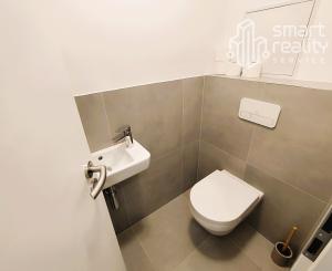 Na prenájom, 2i byt s balkónom v centre Zvolena, Kubániho