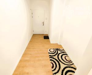 Na prenájom, 2i byt s balkónom v centre Zvolena, Kubániho