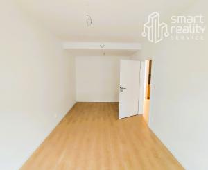 Na prenájom, 2i byt s balkónom v centre Zvolena, Kubániho