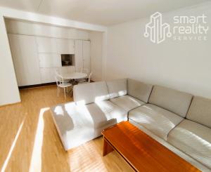 Na predaj, Rodinný dom s veľkým pozemkom, Kováčová