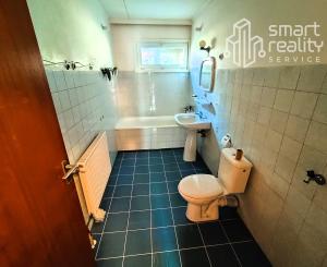 Na predaj, Rodinný dom s veľkým pozemkom, Kováčová