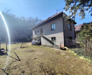 PREDANÉ Rodinný dom/2 stavebné pozemky,1439 m2, Malachov