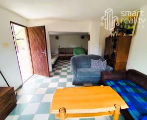 Chalupa 5 minút od Zvolena – 60m2, pozemok 501 m2, Bienska