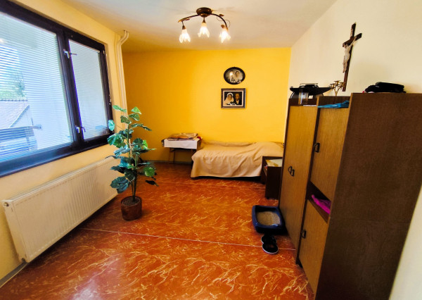 Na Predaj, Rodinný dom 240 m2, s 2 garážou, Hontianske Nemce