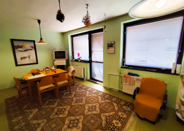 Na Predaj, Rodinný dom 240 m2, s 2 garážou, Hontianske Nemce