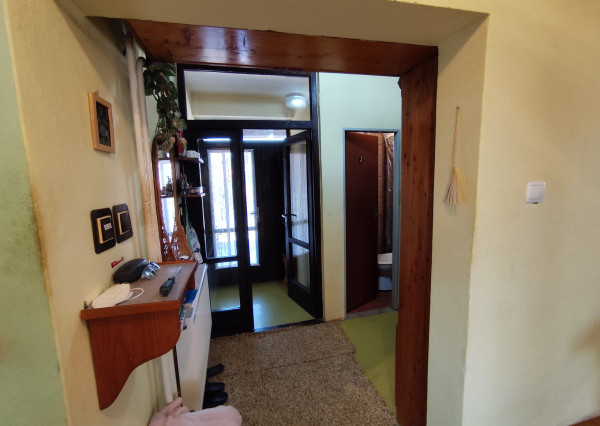 Na Predaj, Rodinný dom 240 m2, s 2 garážou, Hontianske Nemce