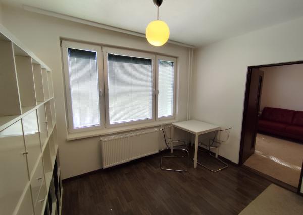 Prenajaté! Na prenájom, zrekonštruovaný 1 izb. byt, Zvolen-Zlatý potok