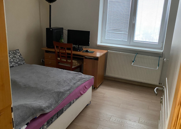Na prenájom, 3 izbový byt s balkónom, 65 m2, Banská Štiavnica