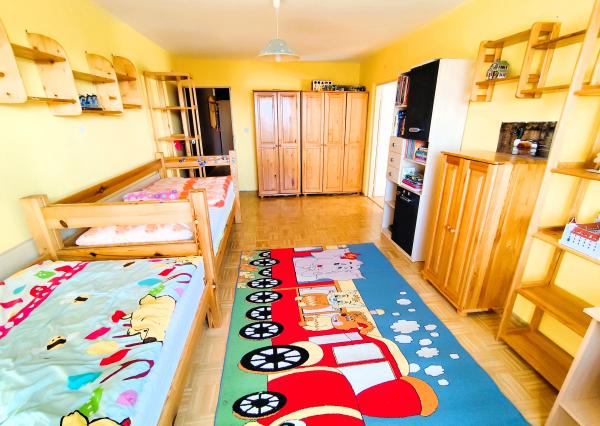 PRENAJATÉ:  3-izbový byt s 2 balkónmi, Zvolen – Podborová