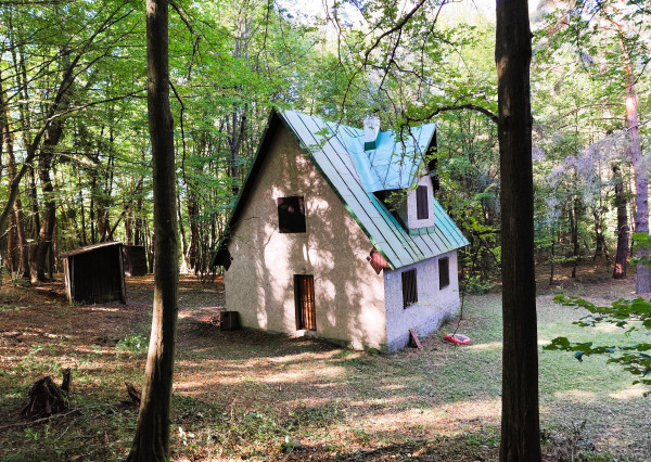 Na Predaj, Chalupa na samote, 70 m2, 12 km od Zvolena - Znížená cena