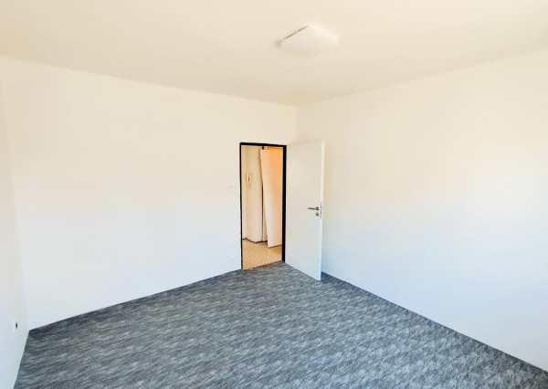 PRENAJATÉ, 2 izbový byt s balkónom, Zvolen - Zlatý potok