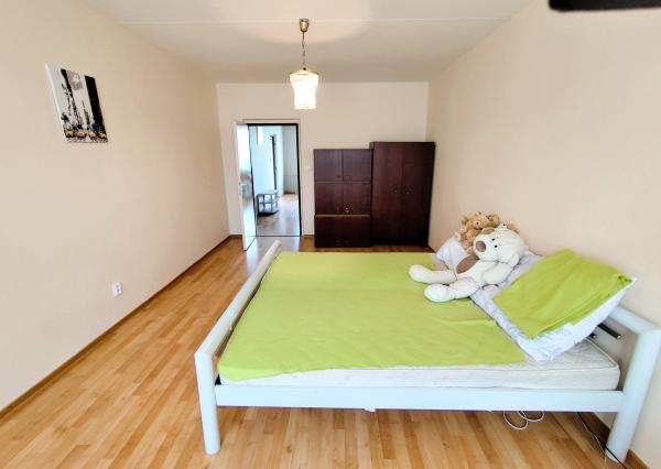 Na prenájom: 2-izbový byt (64m2) s balkónom, Zvolen-Západ