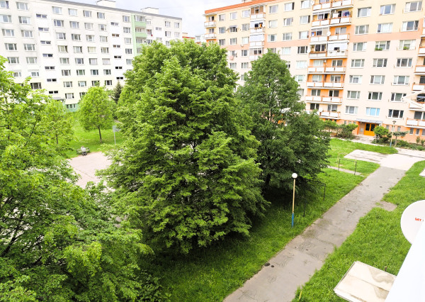 Na prenájom: 2-izbový byt (64m2) s balkónom, Zvolen-Západ