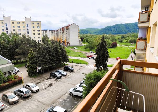 Na prenájom: 2-izbový byt (64m2) s balkónom, Zvolen-Západ