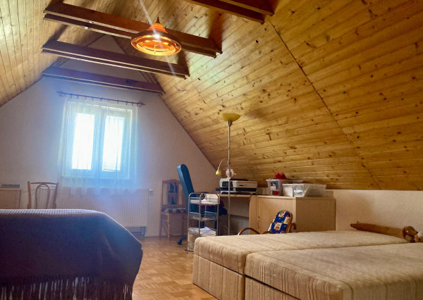 Na predaj dvojpodlažný rodinný dom , Hodruša-Hámre, časť Kopanice