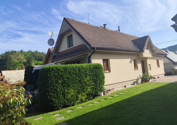 Na predaj dvojpodlažný rodinný dom , Hodruša-Hámre, časť Kopanice