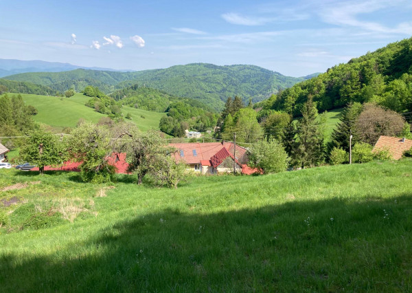 Na predaj 2 stavebné pozemky na výstavbu rodinných domov