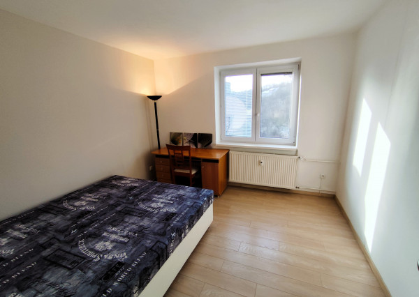 Na Predaj, 3 izbový byt s balkónom, 67 m2, Banská Štiavnica