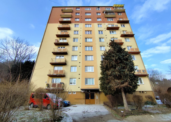 Na Predaj, 3 izbový byt s balkónom, 67 m2, Banská Štiavnica