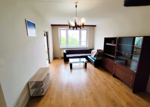 Na prenájom: 2-izbový byt (64m2) s balkónom, Zvolen-Západ
