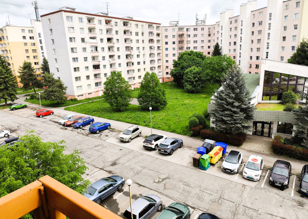 PRENAJATÉ: 2-izbový byt (64m2) s balkónom, Zvolen-Západ