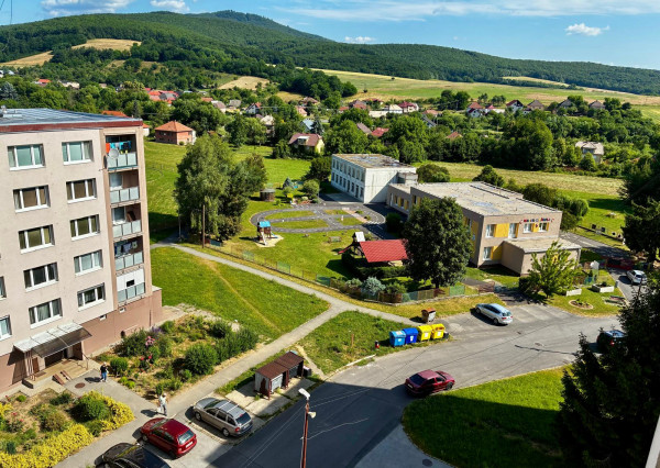 Na predaj 3i byt Cinobaňa, 2x balkón