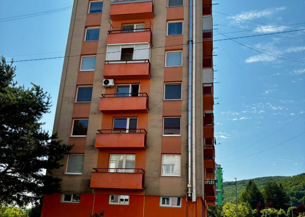 Na predaj 3i byt Cinobaňa, 2x balkón