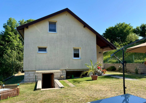 Na predaj dvojpodlažný rodinný dom, Štiavnické Bane