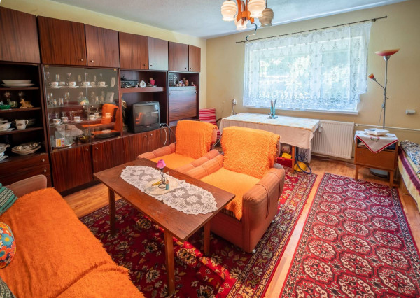 Na predaj, 4-6 izbový rodinný dom 160 m2, Zvolen - Neresnica