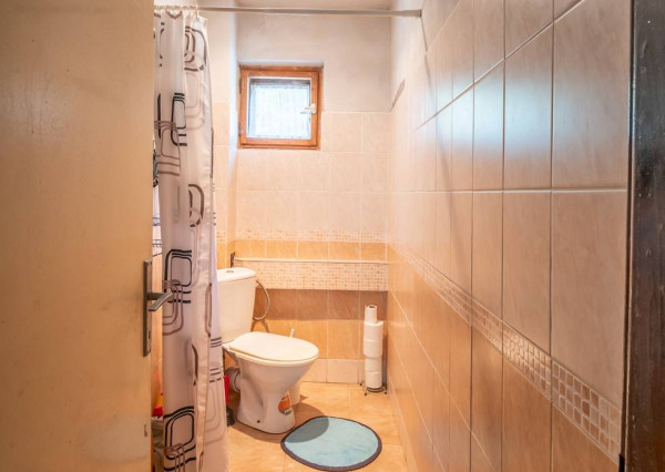 Na predaj, 4-6 izbový rodinný dom 160 m2, Zvolen - Neresnica