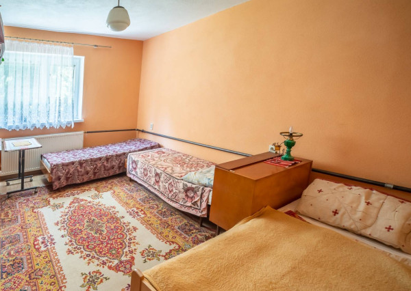 Na predaj, 4-6 izbový rodinný dom 160 m2, Zvolen - Neresnica